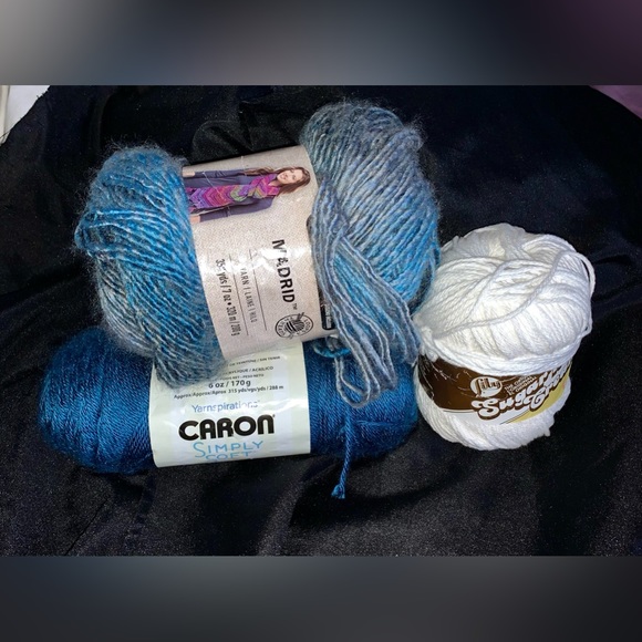 Caron simply soft Ocean loops & thread Madrid sugar & cream white 3 skein bundle - Picture 2 of 3